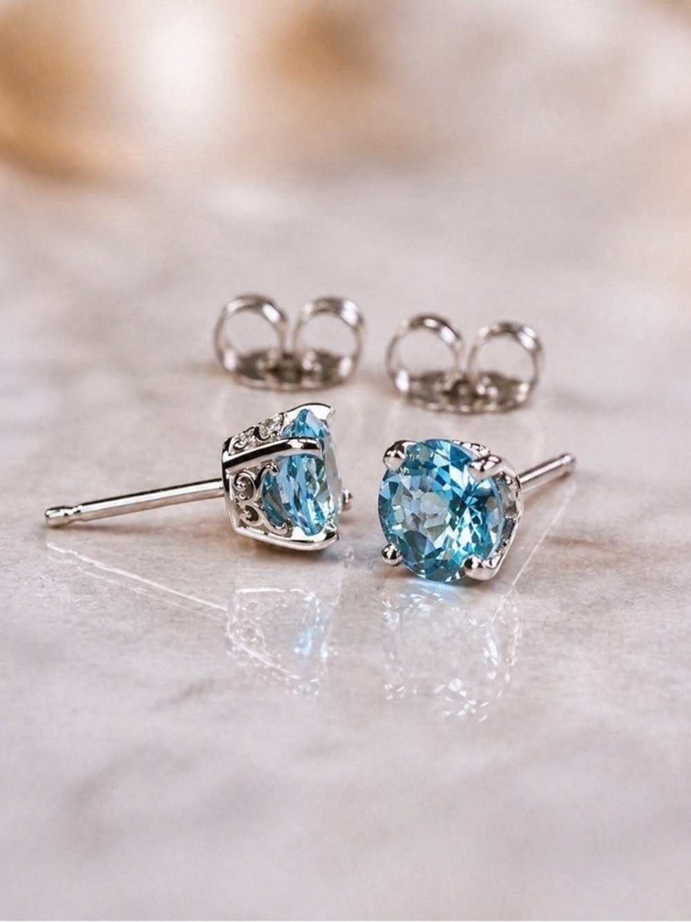 9K White Gold Blue Topaz & Zirconia Stud Earrings Vintage Elegant Pair